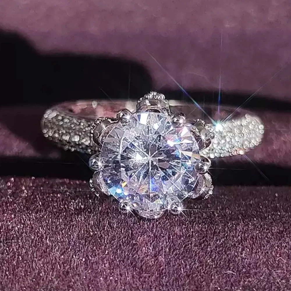 NEW LUXURY 925 STERLING SILVER FLOWERED DIAMOND RING, CUTE RING, SHINY RING. - Picture 2 of 7